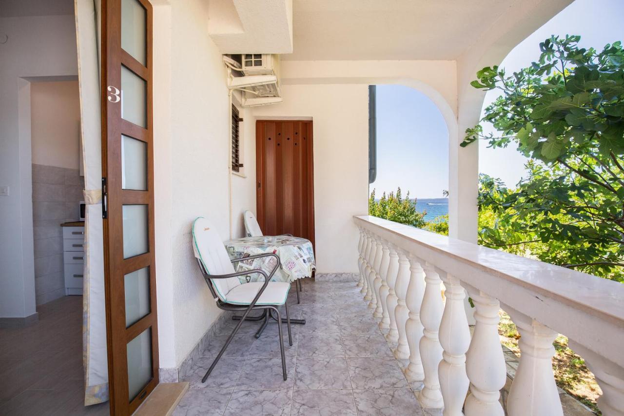 Family Friendly Seaside Apartments Kozino, Zadar - 5756 Petrcane Exterior photo